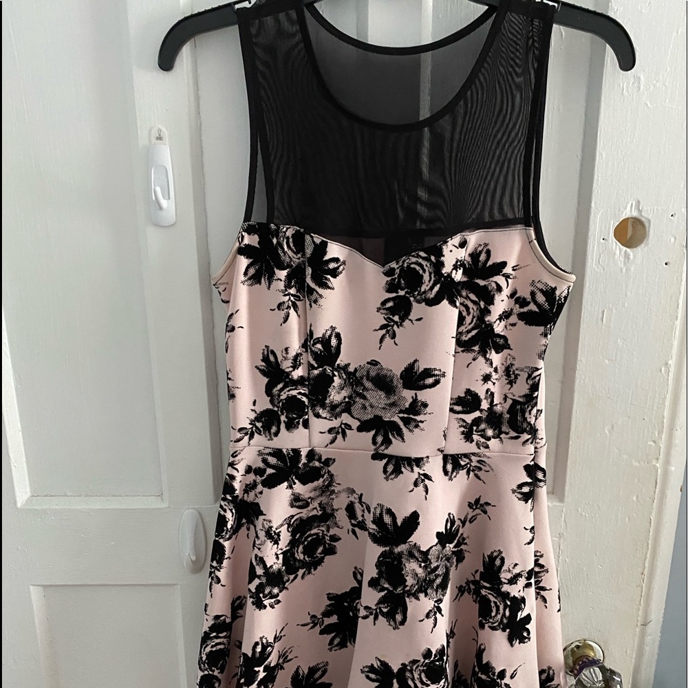 Dress M